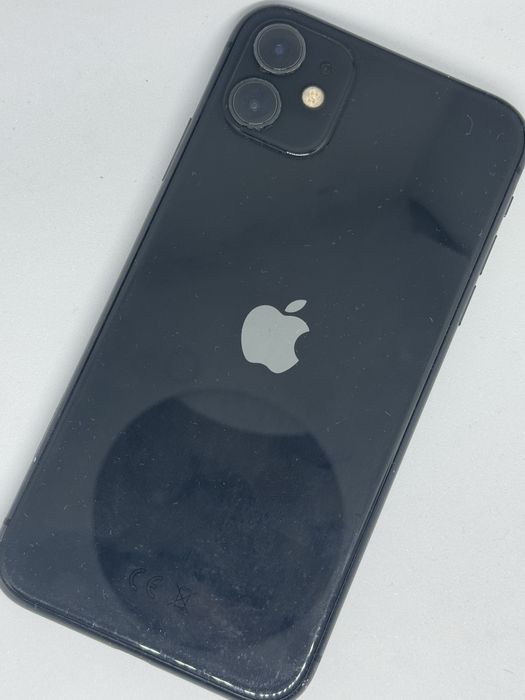 Продам Айфон 11