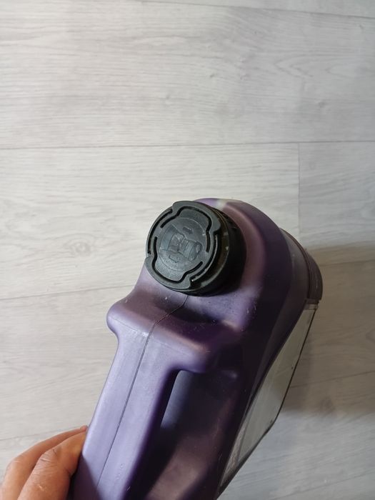 Продам моторное масло