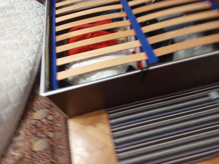 Спалня 140/190  без подматрачната рамка  механизма стой