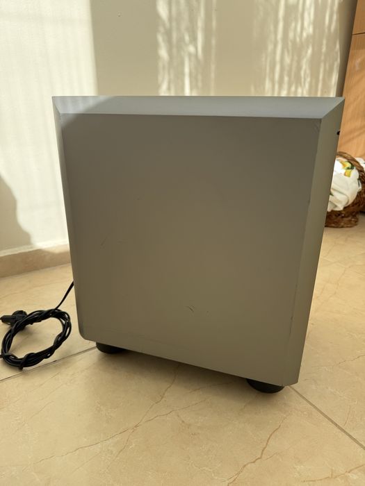 JBL SUB 140 8” активен субуфер