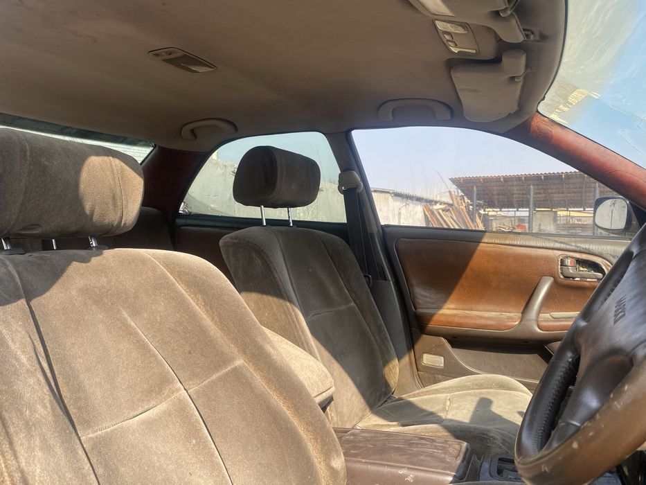 Марк 2 год 1995 год обьем 2.5 акпп