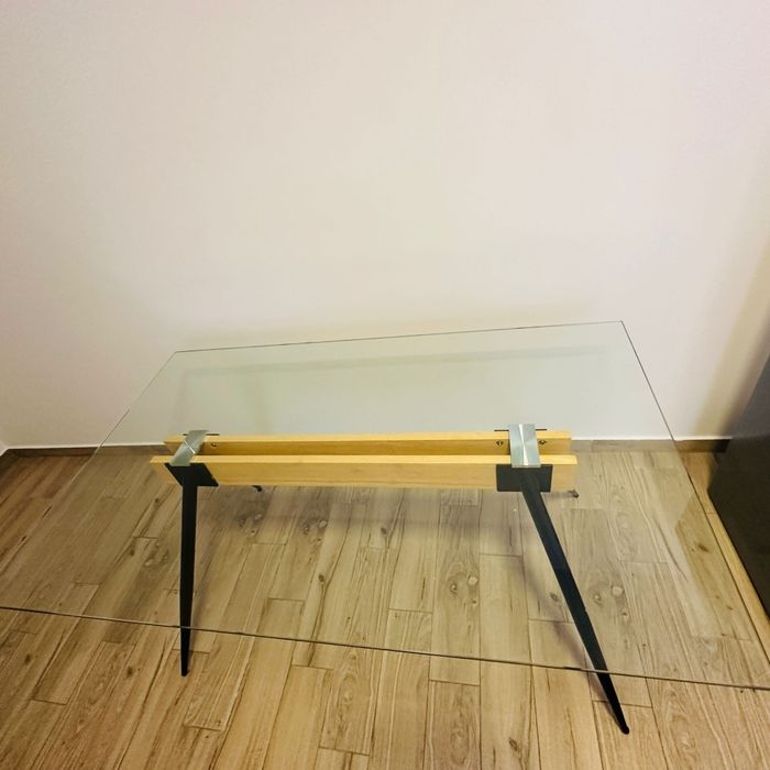 Masă sticlă  lungime 150 cm x lățime 90 cm