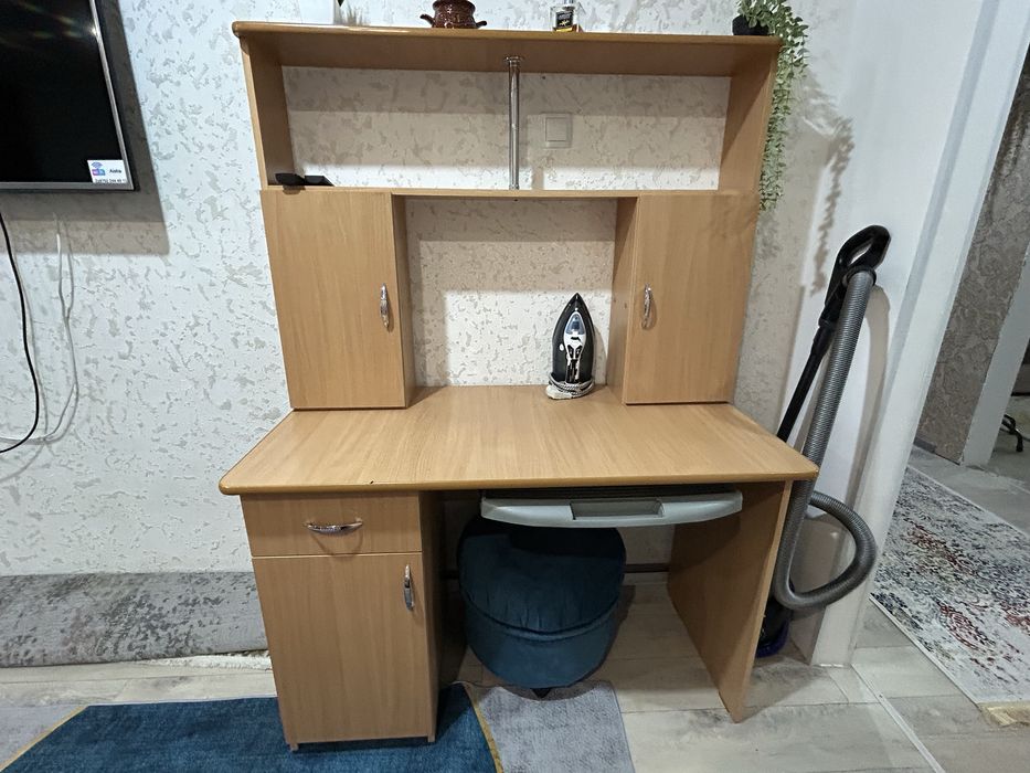Стол компьютерный, письменный