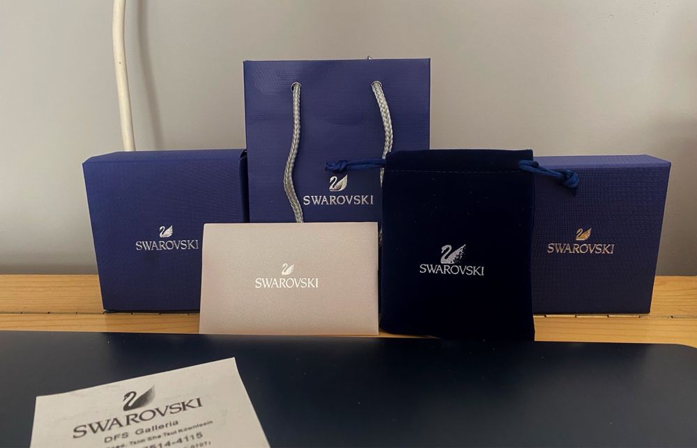 Ланче Swarovski с кутия,подаръчна торбичка и други