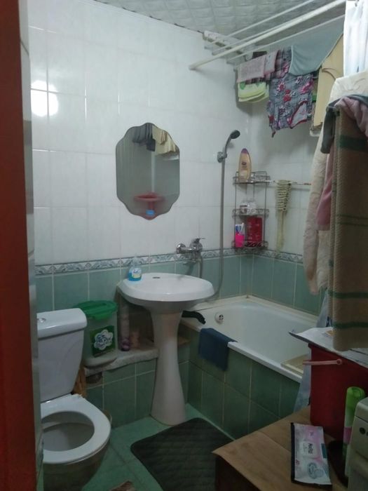 Продам 4 комнатную квартиру