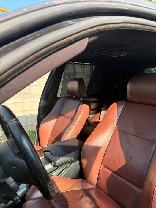 Продам BMW х5 E53
