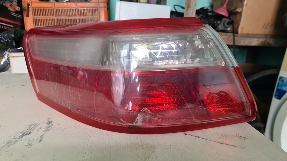Продам плафоны задние камри 40