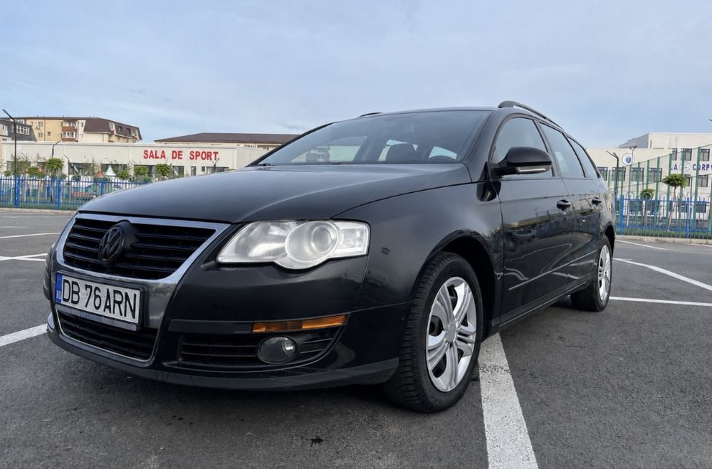 Volkswagen Passat B6 2009 DSG 2.0 TDI  incalzire scaune climatronic carlig remorcare climatronic cotiera faruri automate stergatoare automate