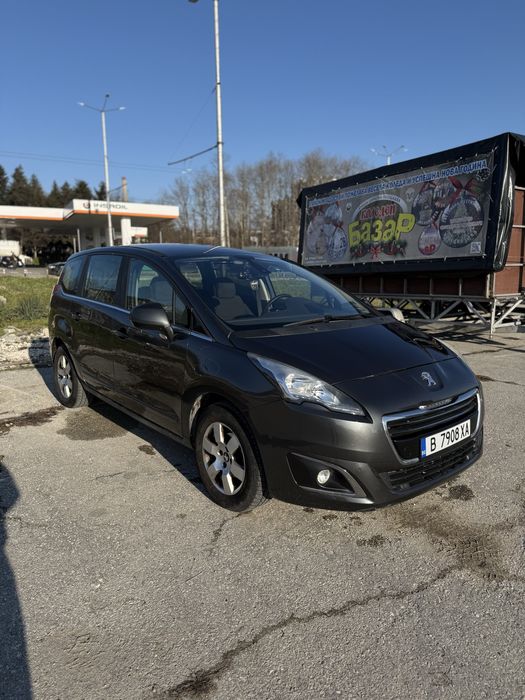 Продавам Peugeot 5008