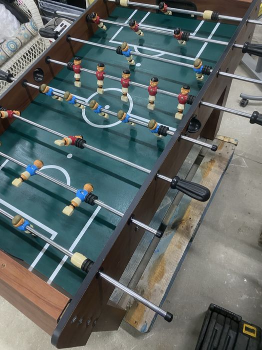 Masa de foosball (masa de fotbal)