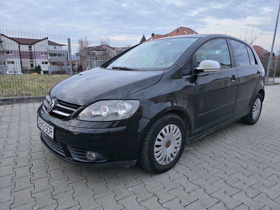 Vand Wolkswagen Golf Plus in stare Perfecta