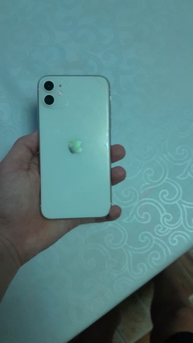 Обменяю iPhone 11 [128gb]