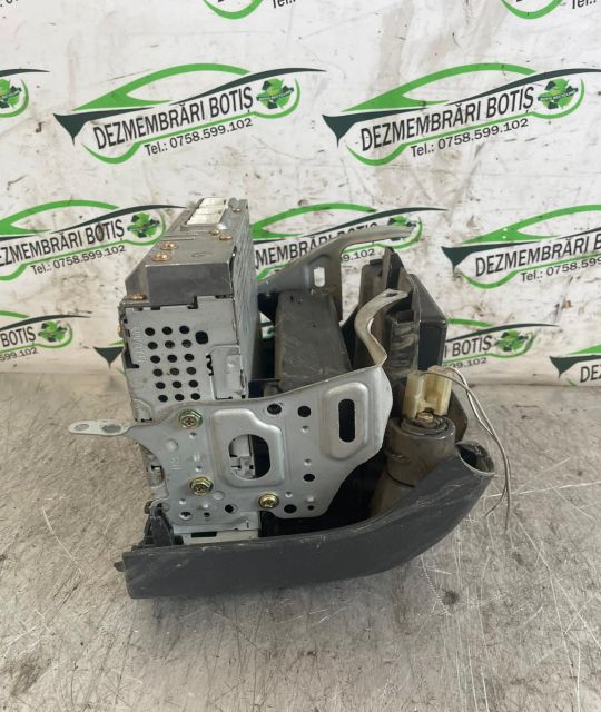 Radiocasetofon 86120 0D140 Toyota Yaris a 2-a generatie