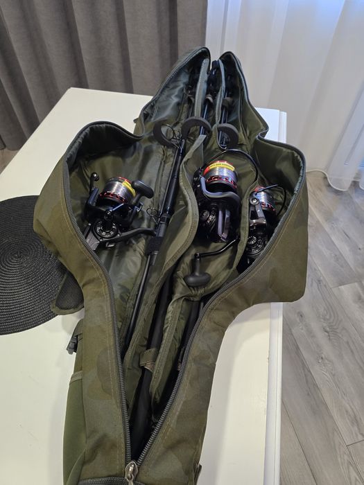 Компкект Шаранджийски пръчки 10фт с макъри и калъф нови Соник