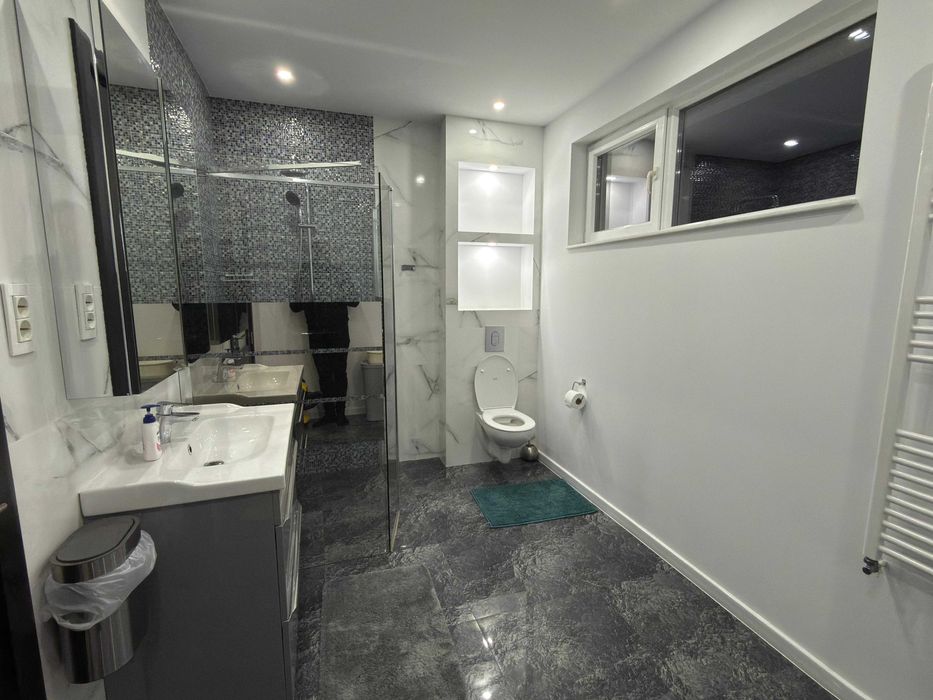 Ofer Inchiriez apartament 2 camere LUX