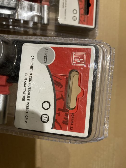 Trusa chei cu Clicket 22 piese italia  noi