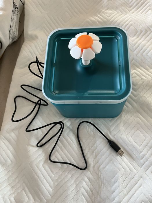 Fantana apa pentru animale mici/medii noua fara etichefa