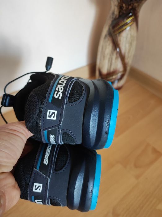 Маратонки ,, Salomon eur 33