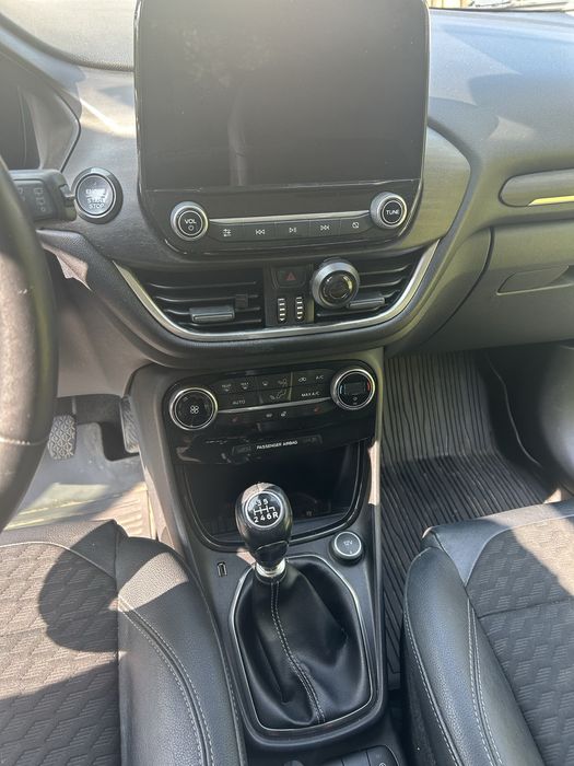 Ford Puma Titanium  MHEV  Predare Leasing