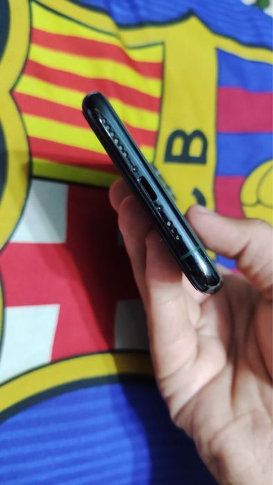 iPhone 11pro LLA 256 gb karapka dakument bor ochil magan