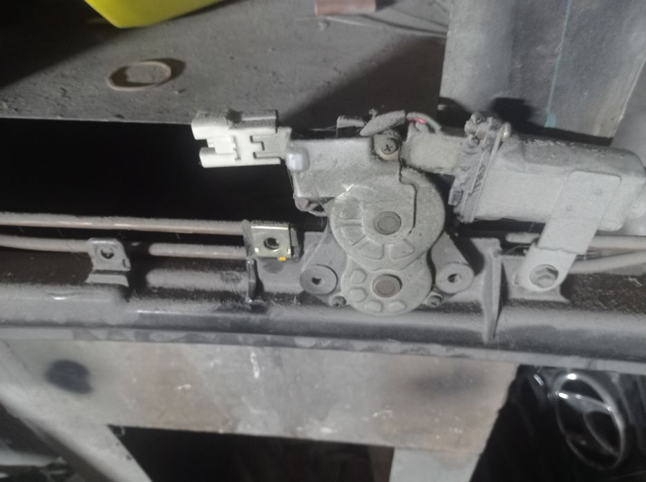 Продам механизм люка монтеро