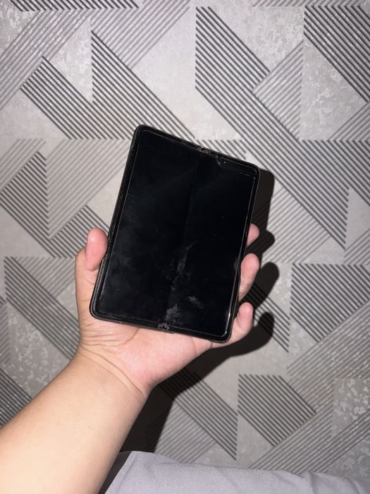 Продам Galaxy Z Fold 1 5G 12/512