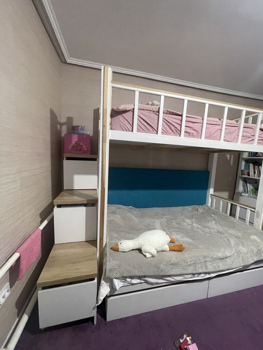 Двухъярусная + 1 кровати