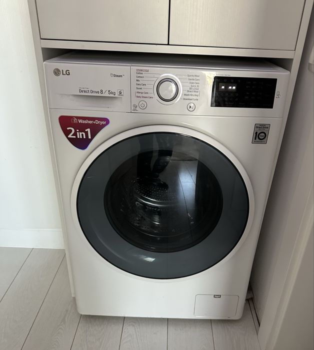 Masina de spalat cu uscator LG