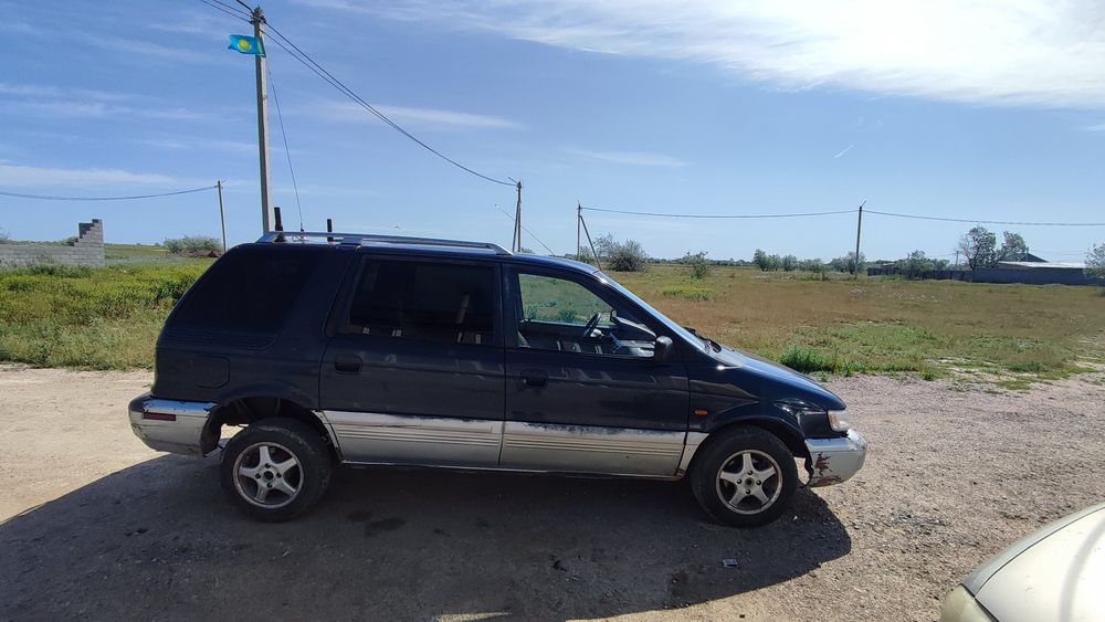 Срочно сатылады Митсубиси спец вагон