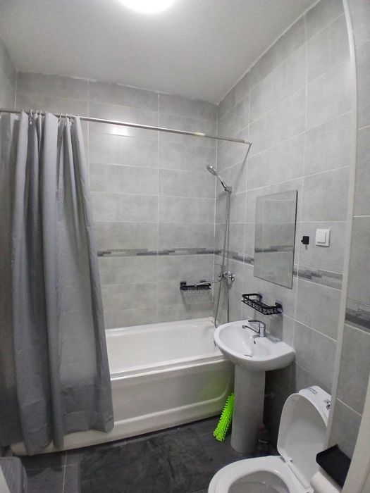I am renting out a two-room apartment to a foreign family. Аренда.