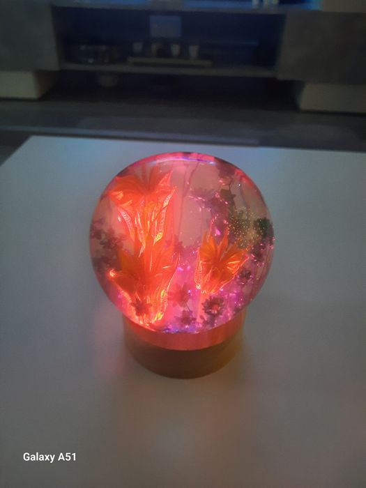 Lampa de veghe cu flori naturale