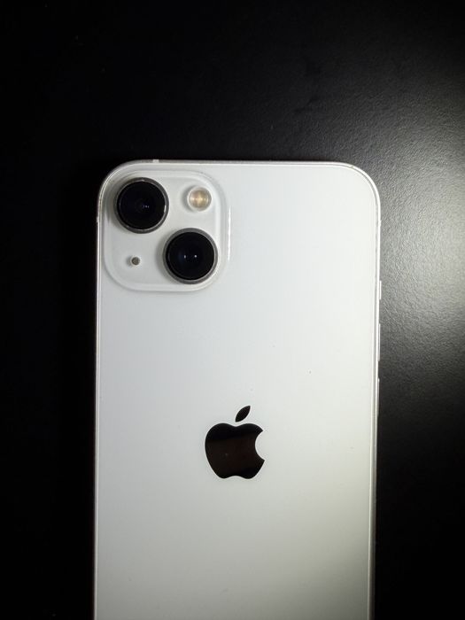 Iphone 13 128gb бял