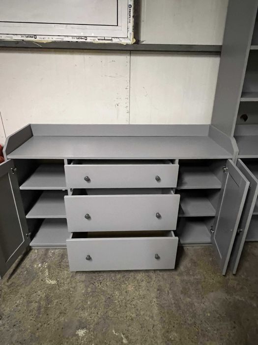 Продава холна секция