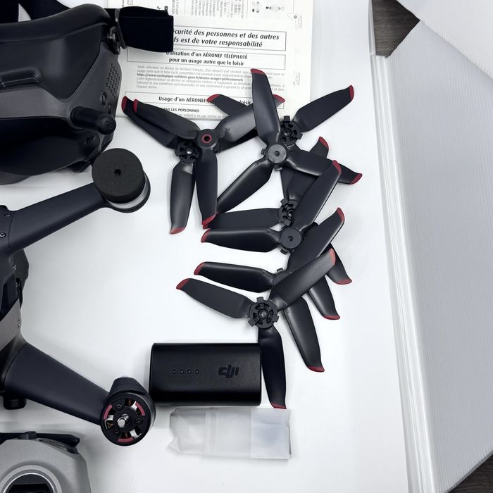 Drona DJI FPV Combo | NOUA | Desigilata | Ochelari + Telecomanda |