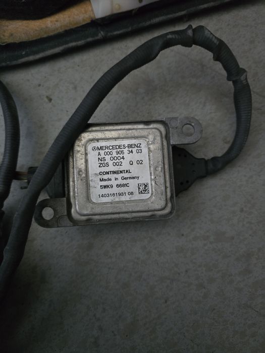 Нокс сензор катализатор Mercedes A0009053403