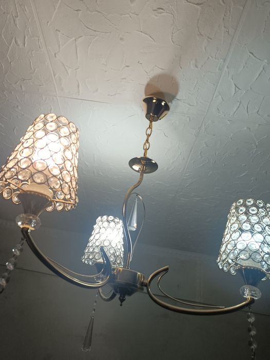 Люстра ( 3 плафона)