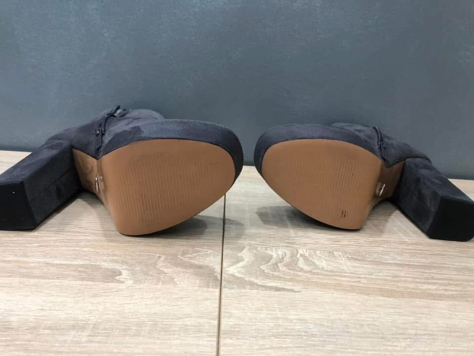 Сиви Боти на висок ток Deezee и обувки Gabina