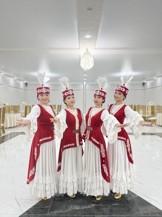 Продам танцевальные костюмы