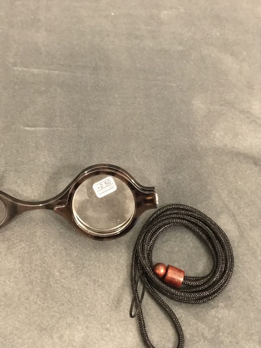 Ochelari pliabili cu snur sau lupa +2,00 /(+4,00)