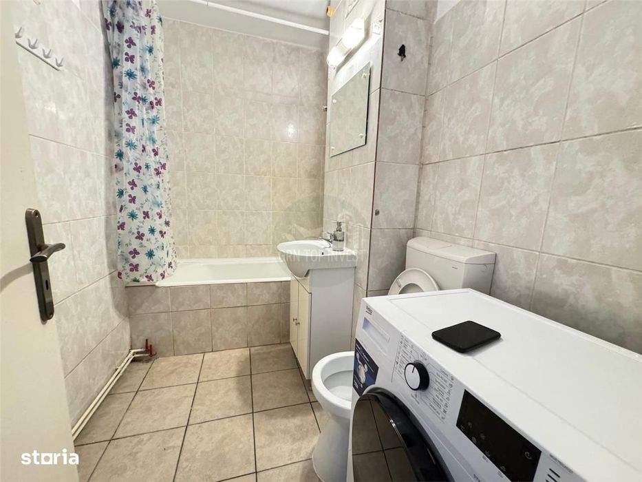 Apartament decomandat 2 camere cu balcon zona Mihai Viteazul