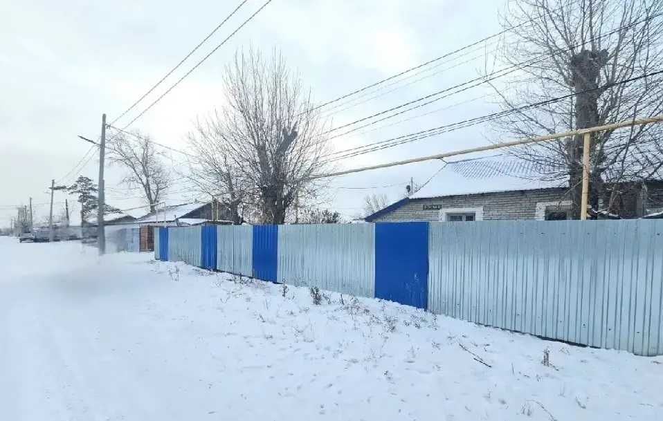 продам 1/4 дома на узкой колее.