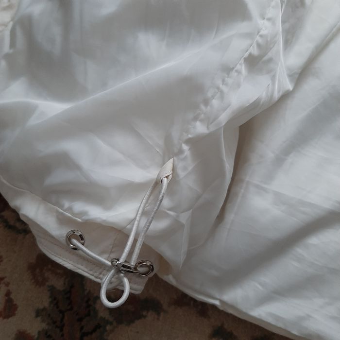 Продам новую куртку