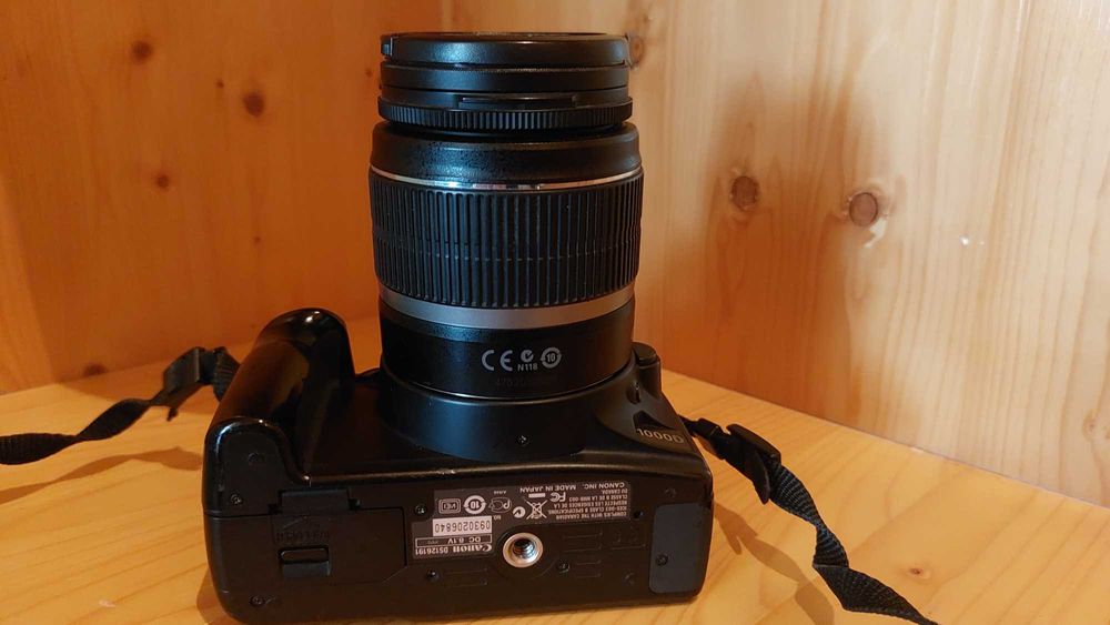 Фотоапарат Canon 1000 D