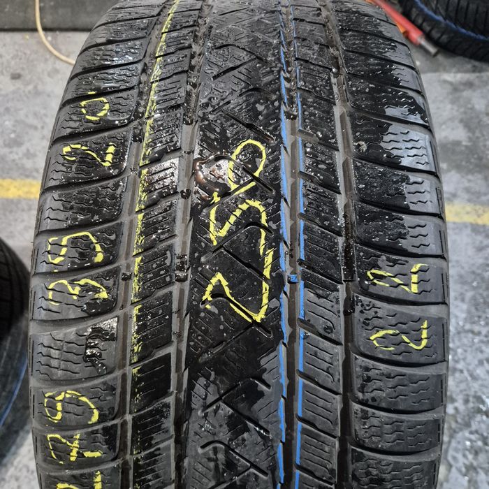 275 35 20 Pirelli iarnă O bucată
