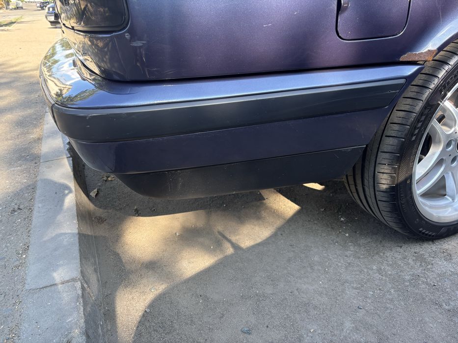 Продам на бмв 34 задний бампер