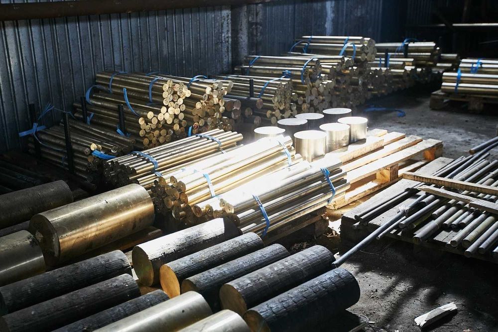 Алюминий/ Медь/ Латунь/ Бронза/ Чушки/ Олово/ Никель/ Ферросплавы и тд