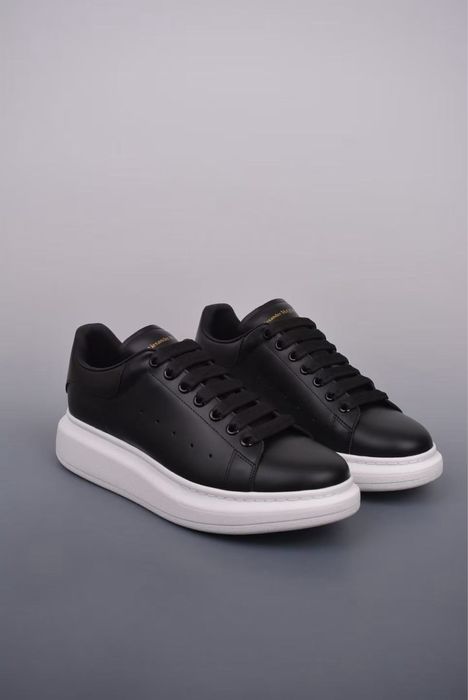 Alexander McQueen Oversized Sneaker Black/White