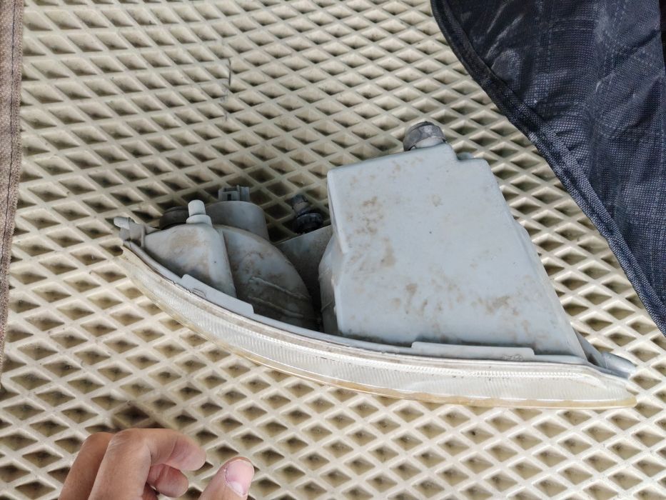 Продаю туманки на лексус лс430