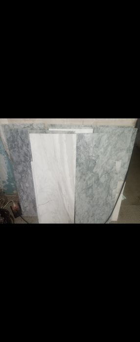 Керамогранит продам 2 КВ м срочно