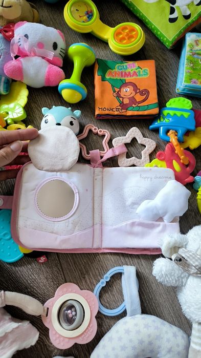 Сет бебешки играчки и биберон Philips Avent